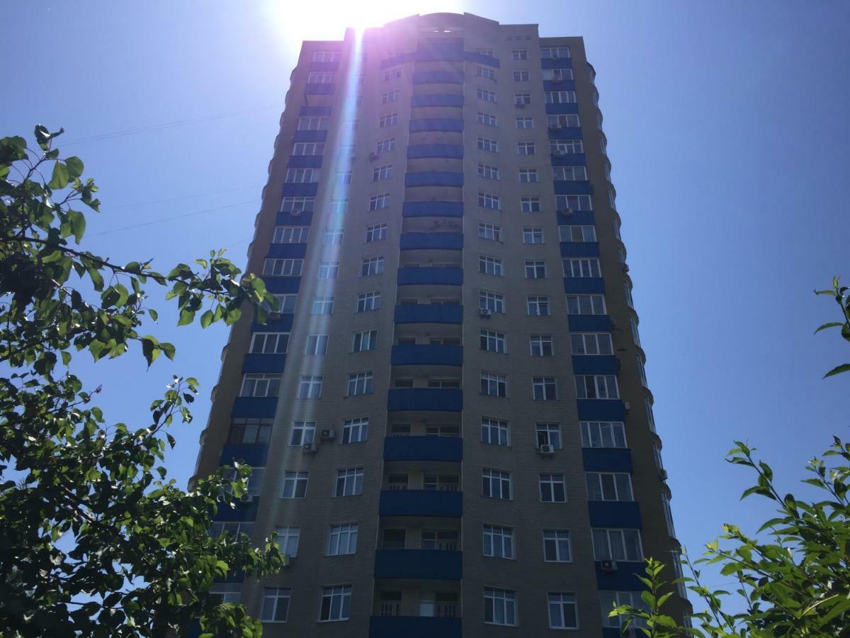 Comfortable Apartment On The Obolon Киев Екстериор снимка