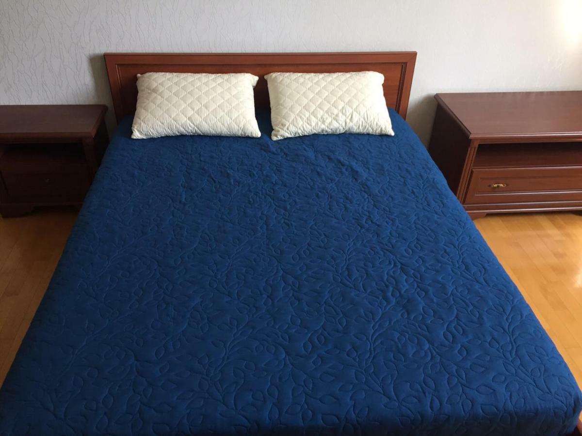 Comfortable Apartment On The Obolon Киев Екстериор снимка